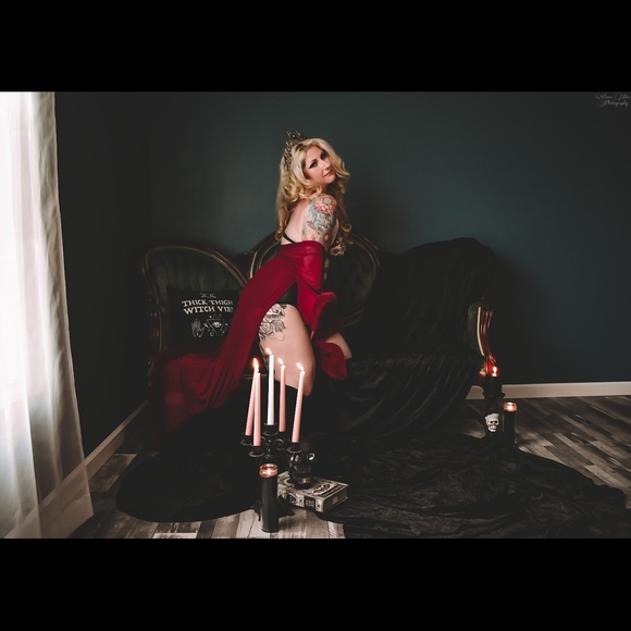 Meet your Posher, Leelan - Picture 3 of 8